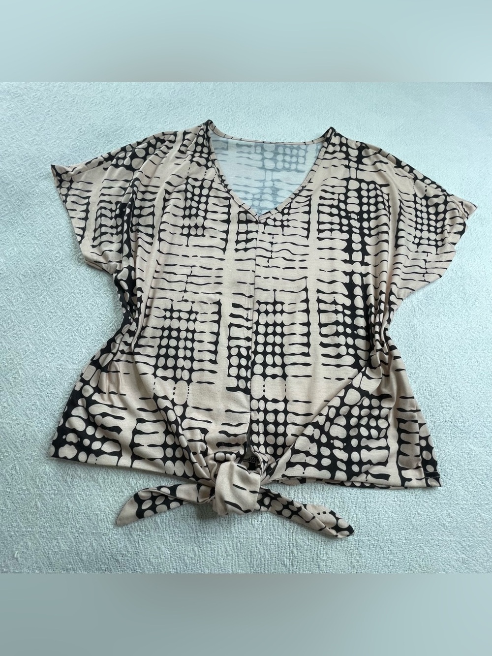 Greathe Tie-Front Blouse in Beige and Black Geometric Print Size Small ~ Casual